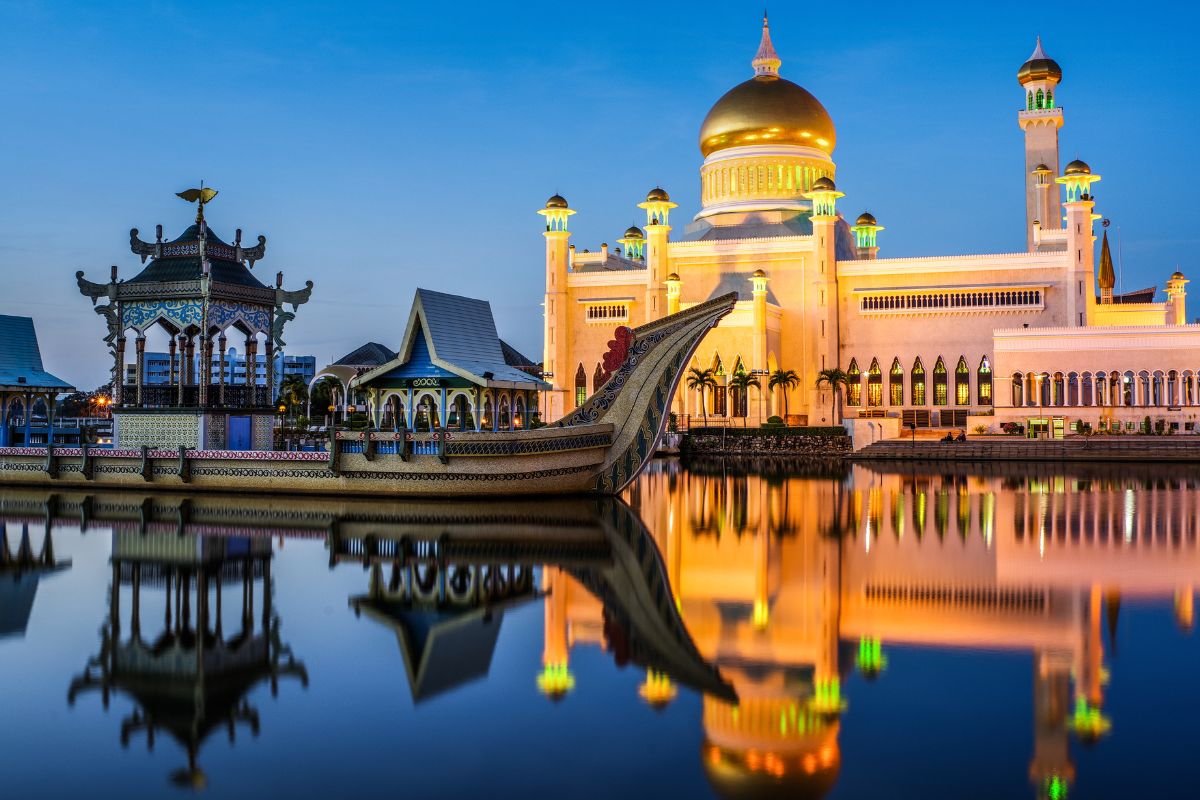 14 Brunei Fun Facts To Book The Ultimate Vacation 2023   Fun Facts About Brunei Featured Image 