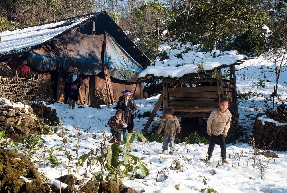 Snow at a house with family in Vietnam