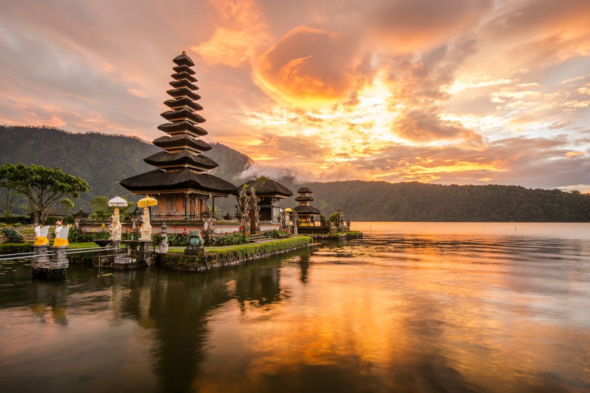 14 Fun Facts About Indonesia For Curious Backpackers (2023)