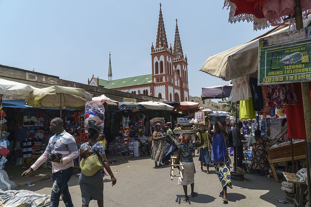 The Lomé Grand Marché with the Cathédrale du Sacré Coeur. Lomé, Togo